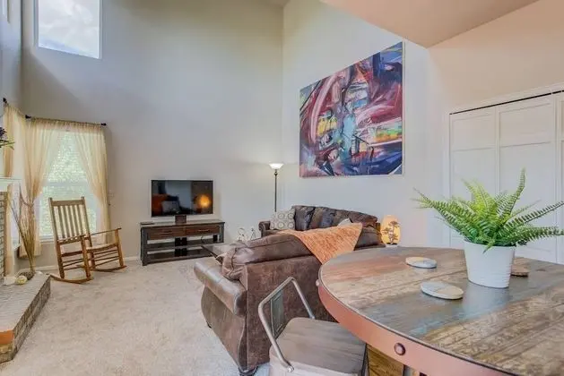 Ev (4 Bedrooms)