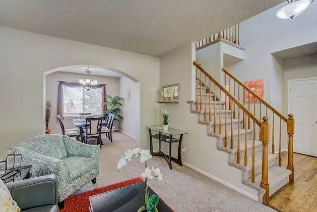 Ev (4 Bedrooms)