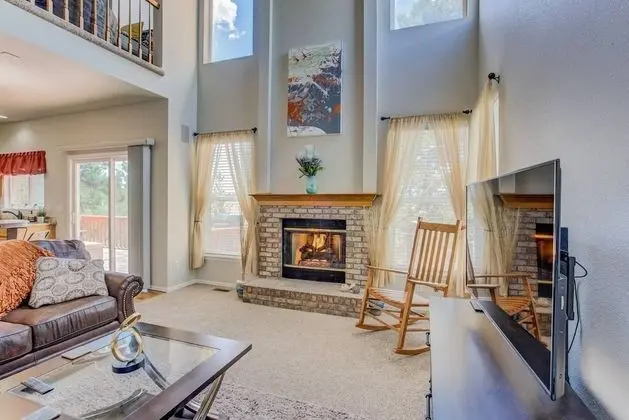Ev (4 Bedrooms)
