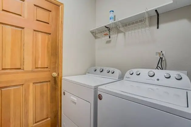 Ev (4 Bedrooms)