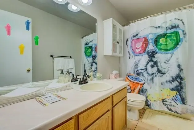 Ev (4 Bedrooms)