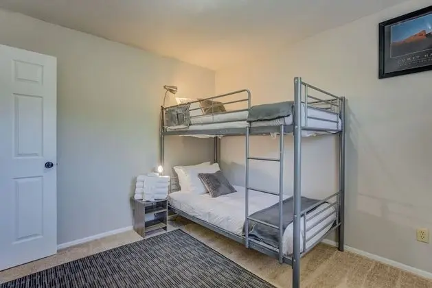 Ev (4 Bedrooms)