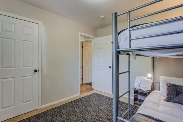 Ev (4 Bedrooms)