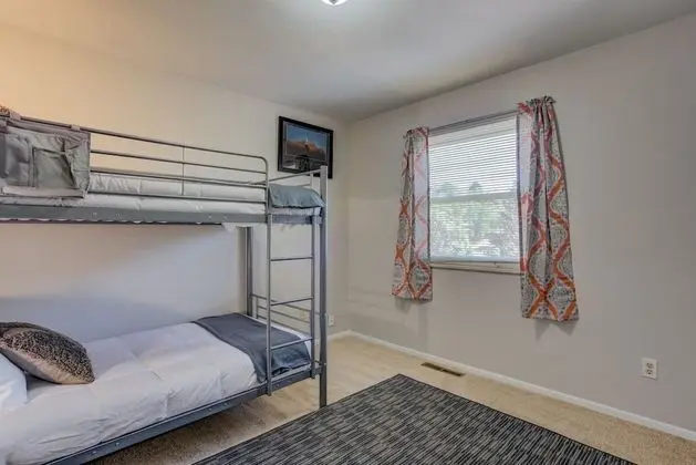 Ev (4 Bedrooms)