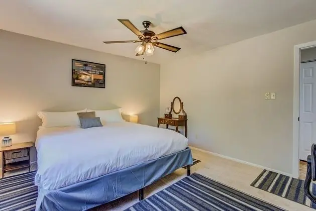 Ev (4 Bedrooms)