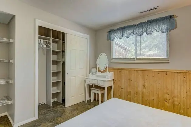 Ev (4 Bedrooms)