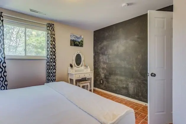 Ev (4 Bedrooms)