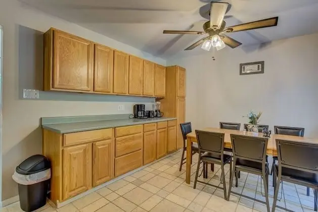 Ev (4 Bedrooms)