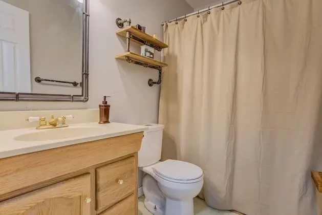 Ev (4 Bedrooms)