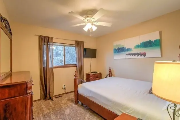 Ev (4 Bedrooms)