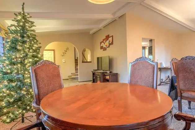 Ev (4 Bedrooms)