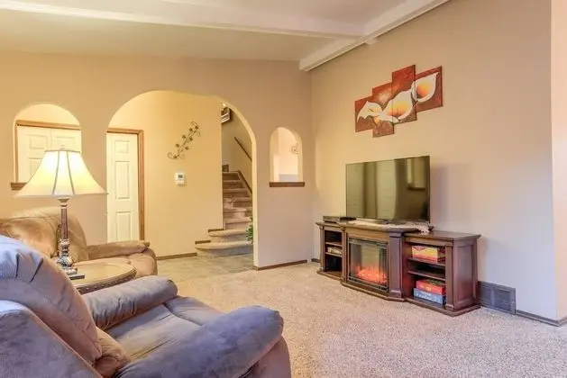 Ev (4 Bedrooms)