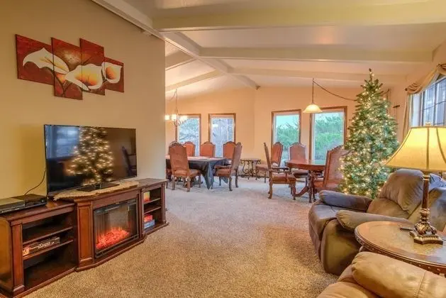 Ev (4 Bedrooms)
