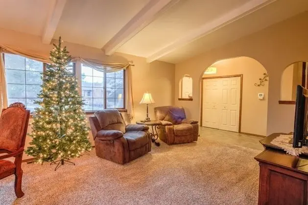 Ev (4 Bedrooms)