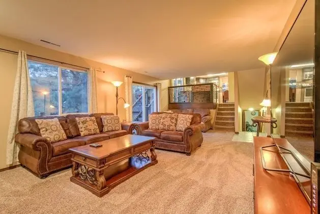 Ev (4 Bedrooms)