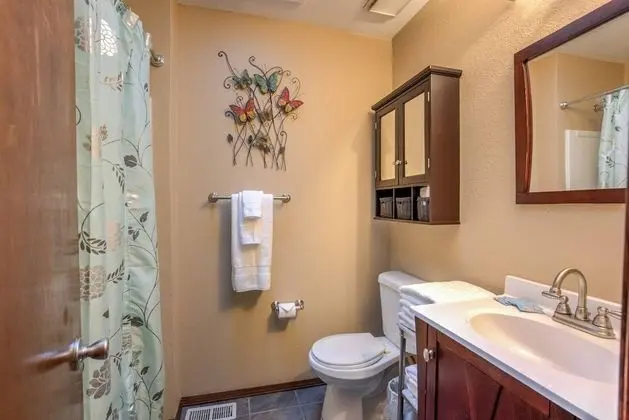 Ev (4 Bedrooms)