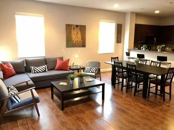 Ev, 4 Yatak Odası (4 Bathrooms)