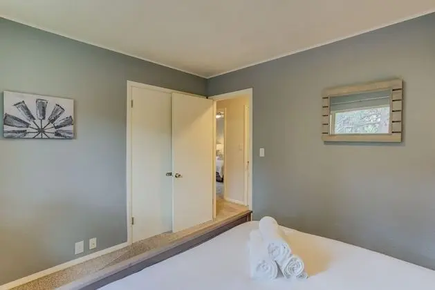 Ev (4 Bedrooms)