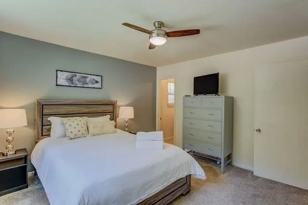 Ev (4 Bedrooms)