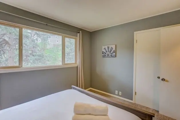 Ev (4 Bedrooms)