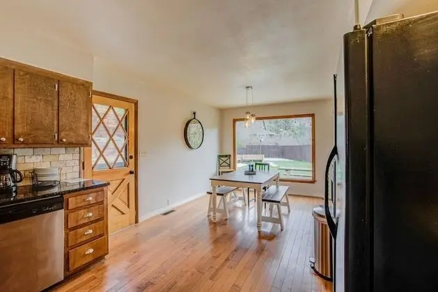 Ev (4 Bedrooms)