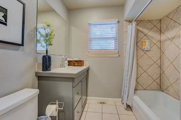 Ev (4 Bedrooms)