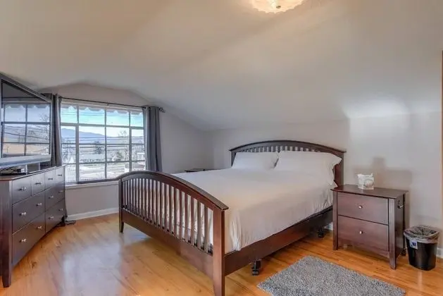 Ev (4 Bedrooms)