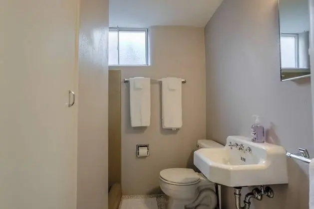 Ev (4 Bedrooms)