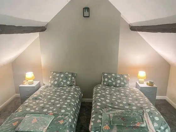 Kır Evi, Banyolu/Duşlu, Şehir Manzaralı (Gaia Lane)