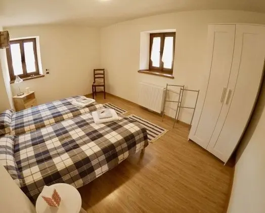 Tek Büyük Yataklı Oda, 2 Tek Kişilik Yatak