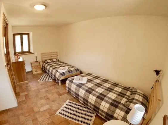 Tek Büyük Yataklı Oda, 2 Tek Kişilik Yatak