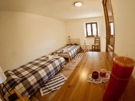 Tek Büyük Yataklı Oda, 2 Tek Kişilik Yatak