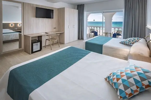 Dört Kişilik Oda, Balkon, Deniz Manzaralı (2 adultos y 2 niños)