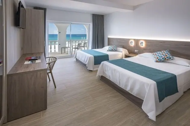 Dört Kişilik Oda, Balkon, Deniz Manzaralı (4 adultos)