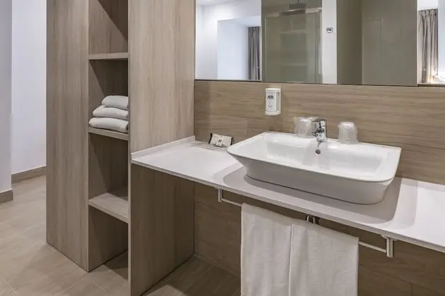 Dört Kişilik Oda, Balkon, Deniz Manzaralı (4 adultos)