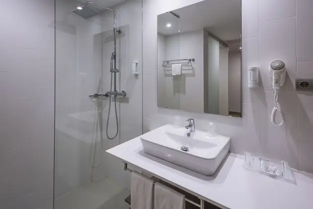 Üç Kişilik Oda, Balkon, Deniz Manzaralı (2 adultos y 1 niño)