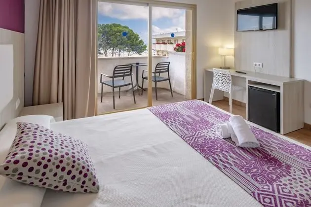 Tek Büyük Yataklı Oda, Balkon, Deniz Manzaralı (2 Adults)