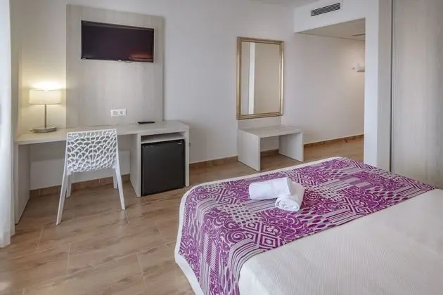 Üç Kişilik Oda, Balkon, Deniz Manzaralı (3 Adults)