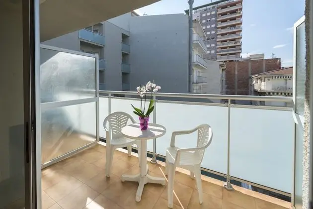 Standard Dört Kişilik Oda, Balkon (2 Adults + 2 Children)