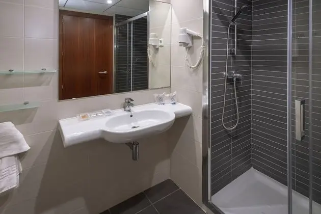 Dört Kişilik Oda, Balkon, Deniz Manzaralı (2 adults + 2 children)