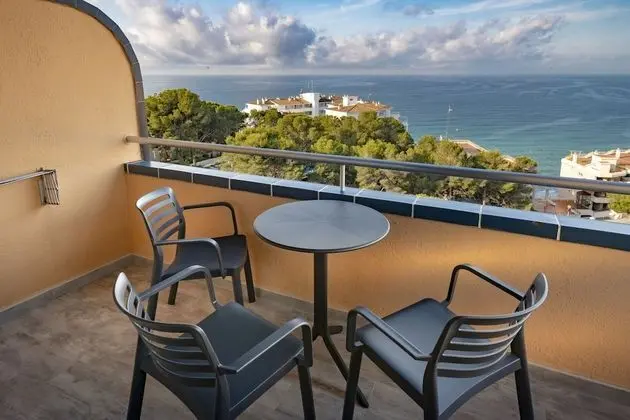 Üç Kişilik Oda, Balkon, Deniz Manzaralı (2 adults + 1 child)