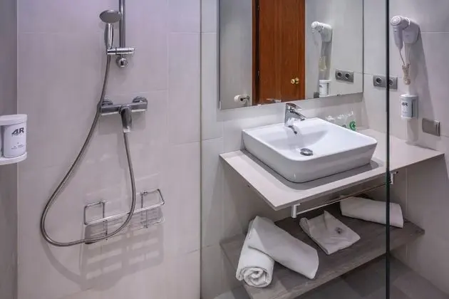 Standard Üç Kişilik Oda, Balkon (3 Adults)