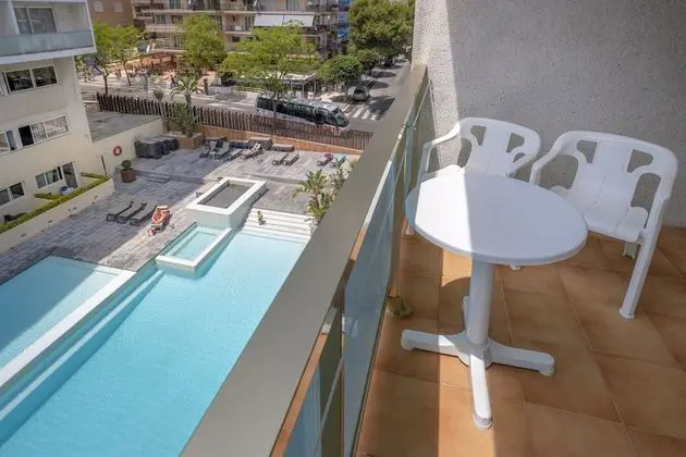 Standard Üç Kişilik Oda, Balkon (2 Adults and 1 Child)