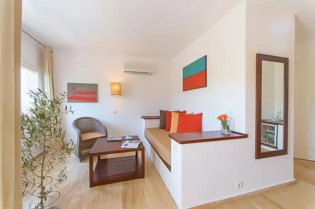 Junior Suite, Deniz veya Kara Manzaralı