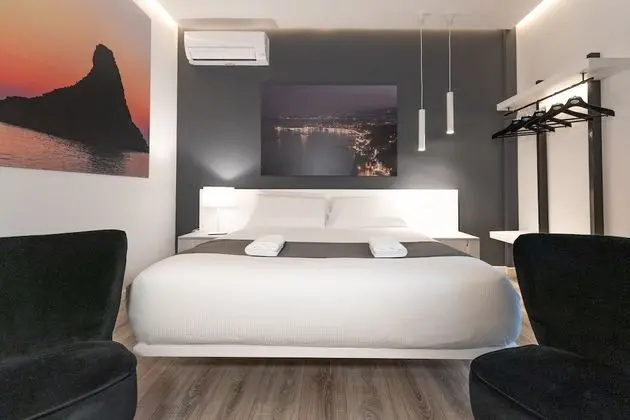 Deluxe Tek Büyük veya İki Ayrı Yataklı Oda, Balkon