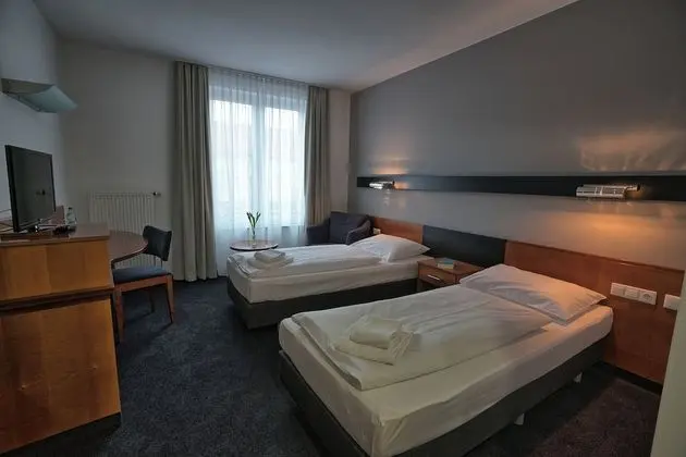 Comfort Tek Büyük veya İki Ayrı Yataklı Oda