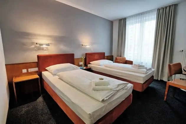 Comfort Tek Büyük veya İki Ayrı Yataklı Oda