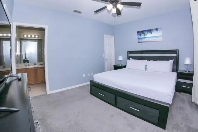 Ev (5/4 Pool home located in Sunset Ridge)