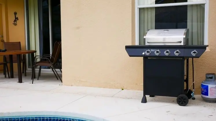 Ev (5/4 Pool home located in Sunset Ridge)