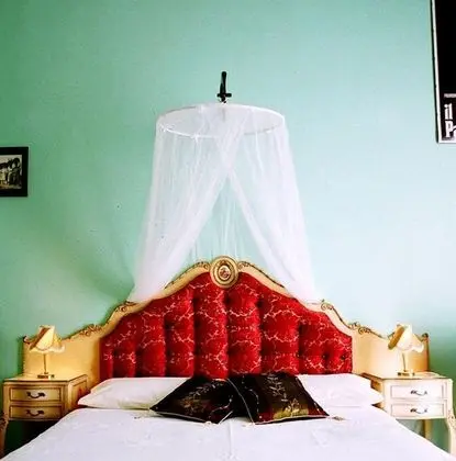 Tek Büyük Yataklı Oda, Ortak Banyo